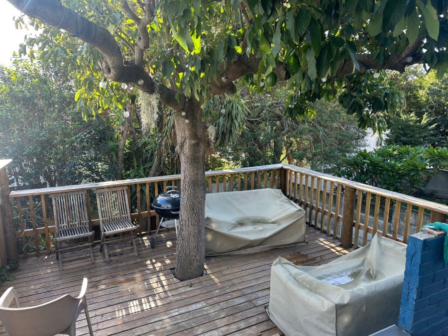 To Let 3 Bedroom Property for Rent in Vredehoek Western Cape